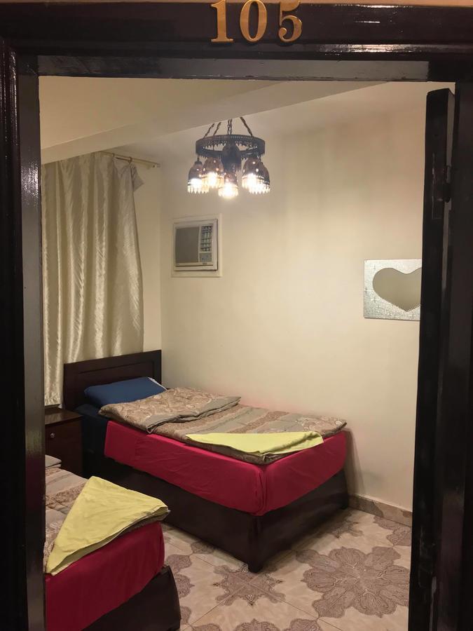 Wake Up! Cairo Hostel Bagian luar foto