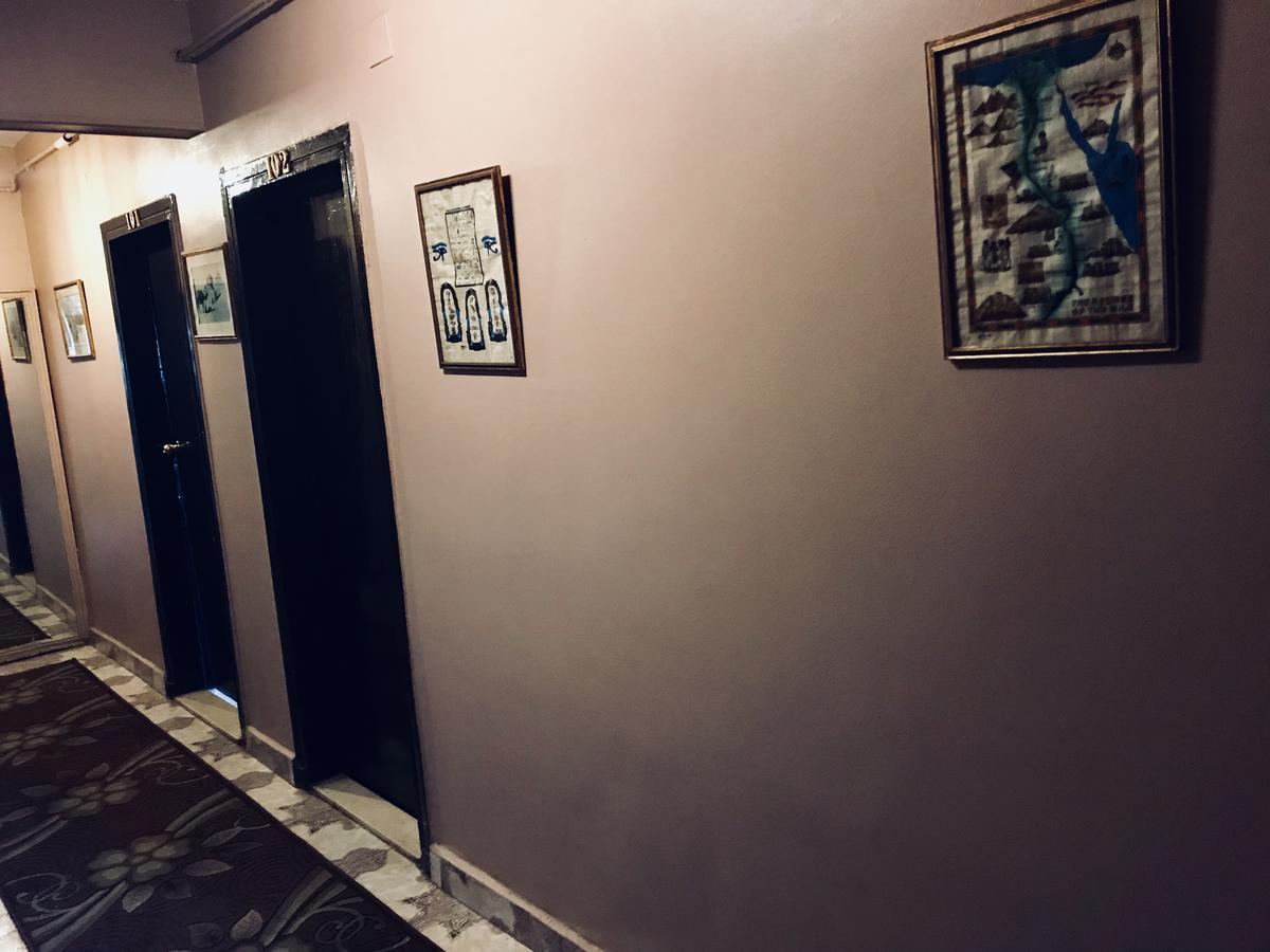 Wake Up! Cairo Hostel Bagian luar foto
