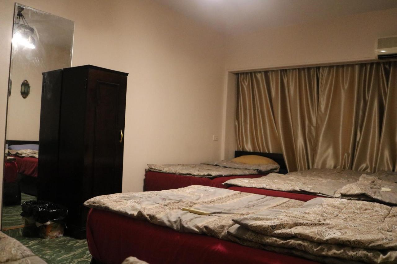 Wake Up! Cairo Hostel Bagian luar foto