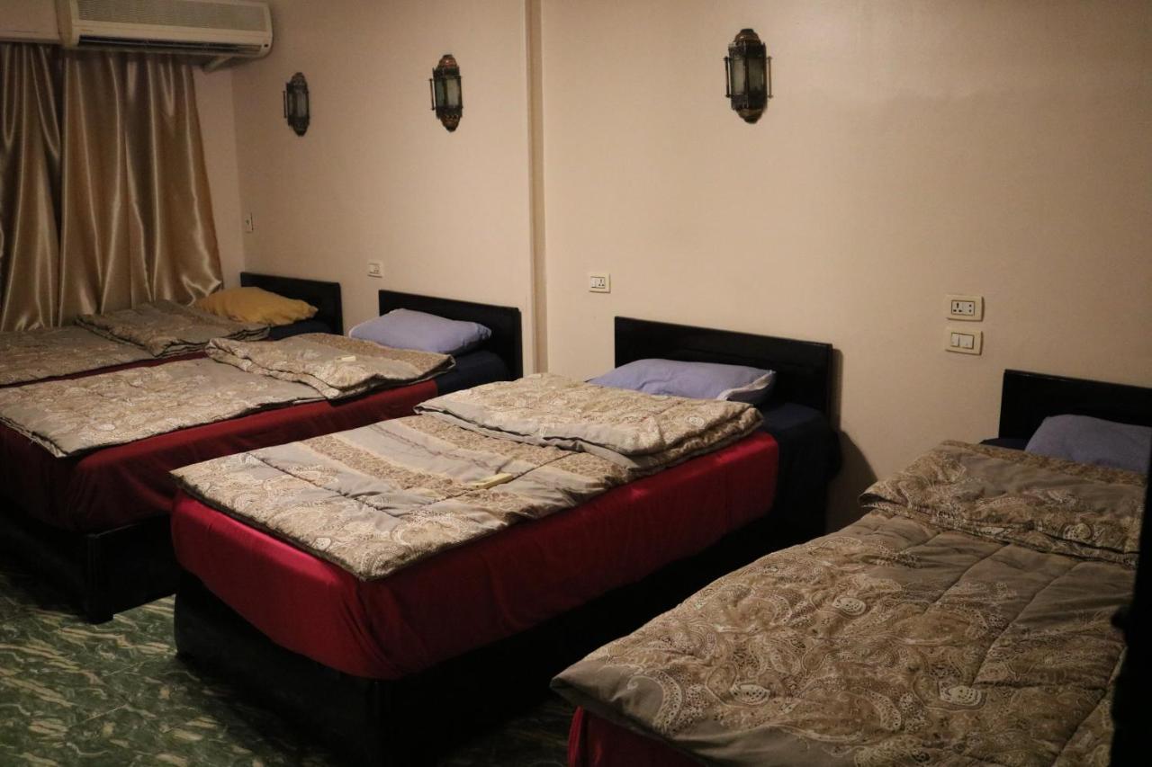 Wake Up! Cairo Hostel Bagian luar foto